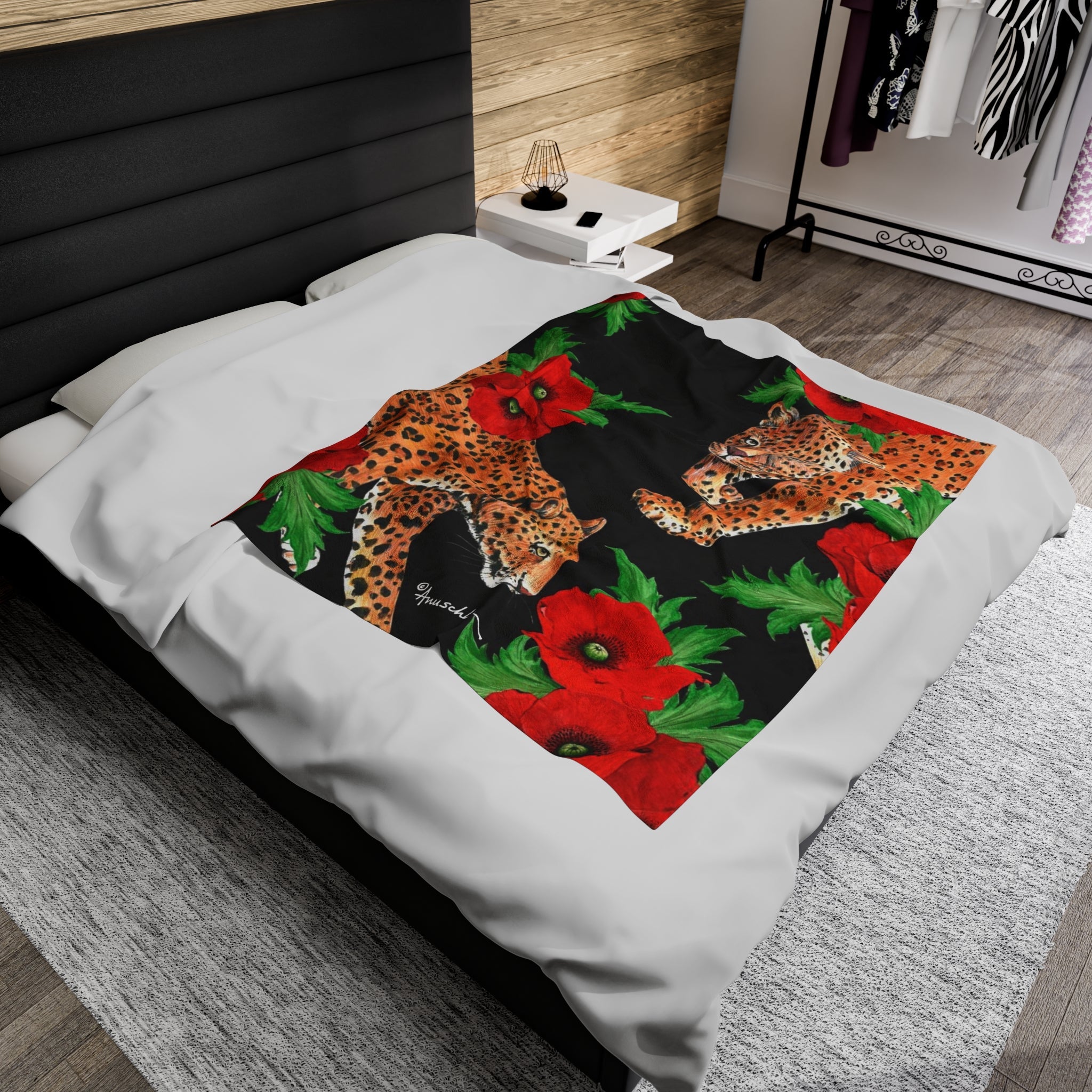 Enigmatic Leopard Velveteen Plush Blanket