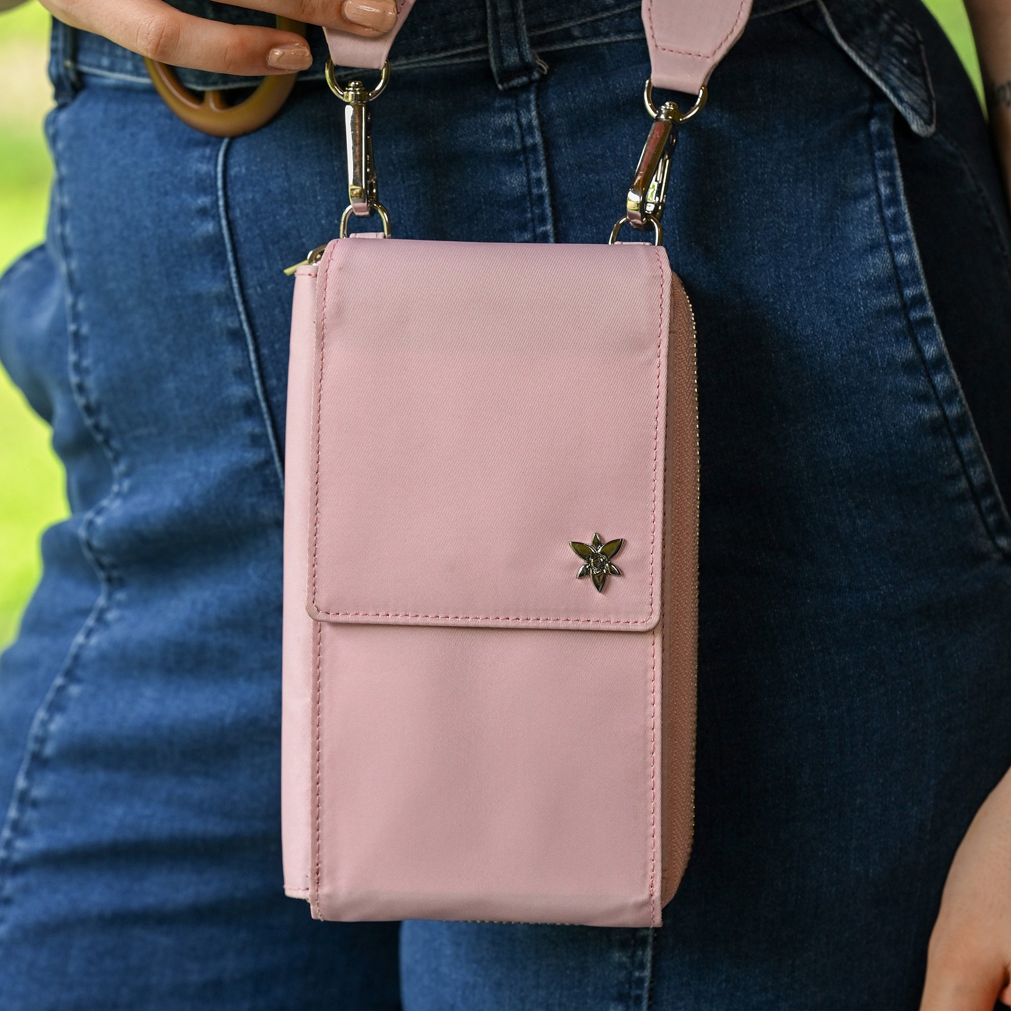 Wanderlust Luxe Fabric Phone Organizer Wallet -13012