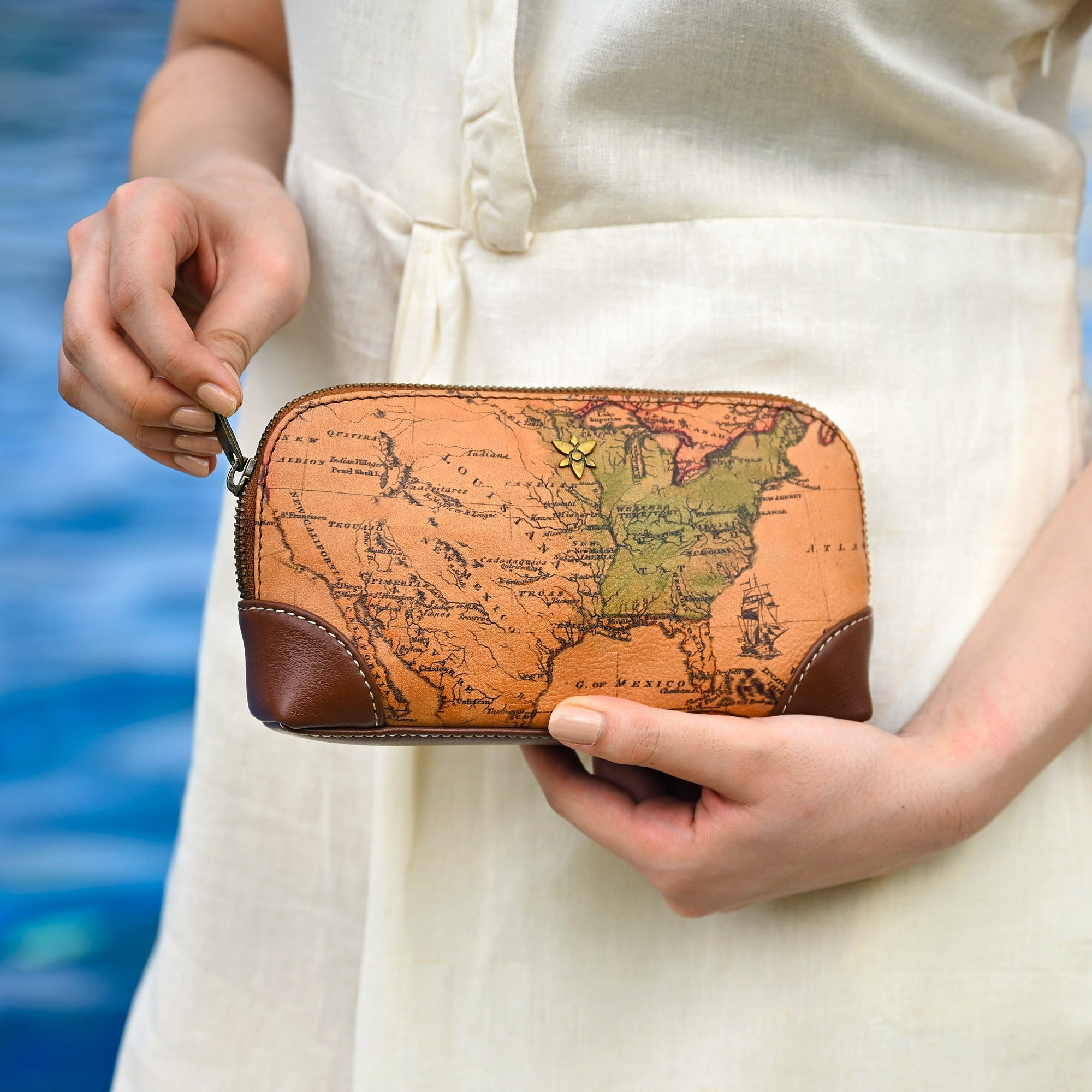 Heritage Leather Cosmetic Case - 1861