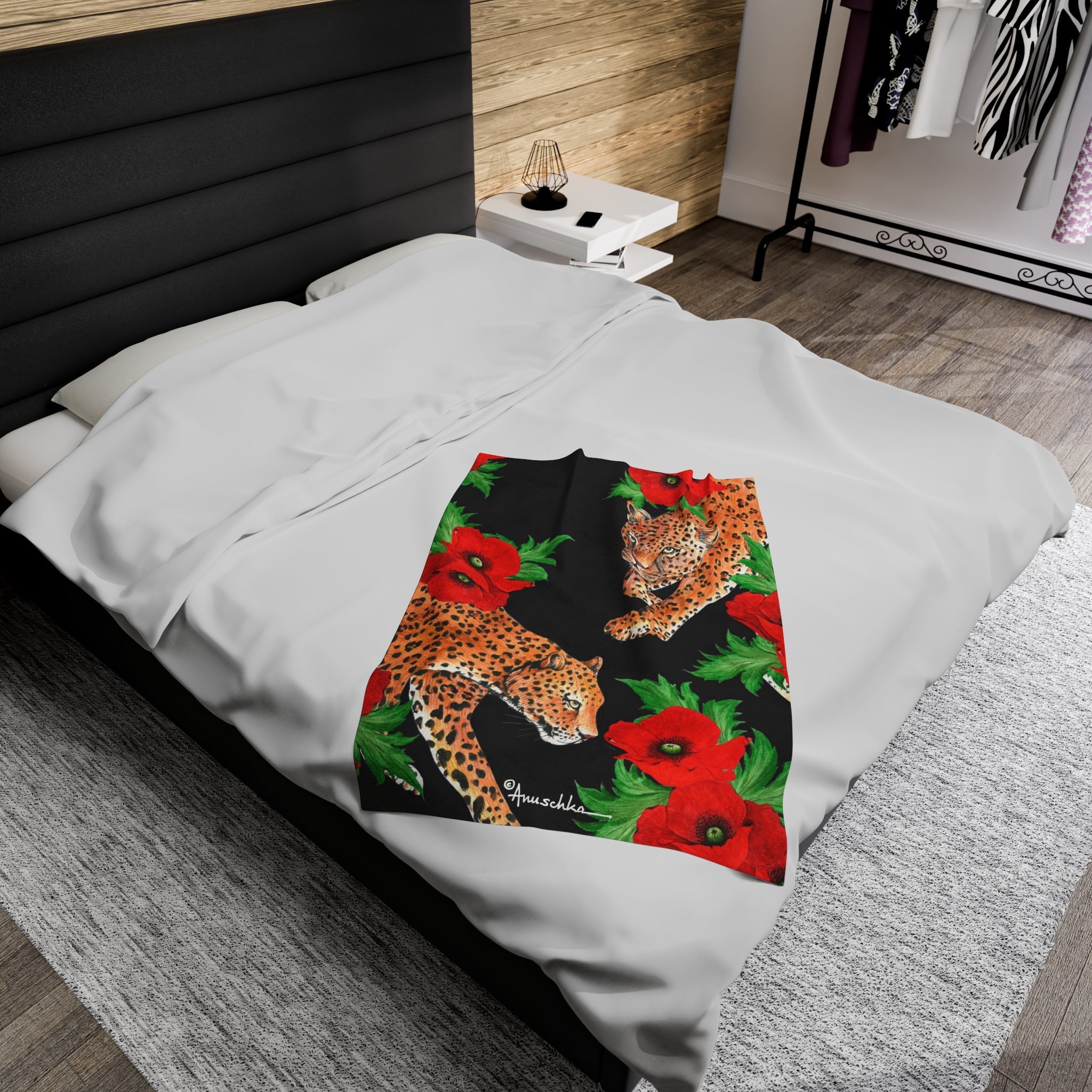 Enigmatic Leopard Velveteen Plush Blanket
