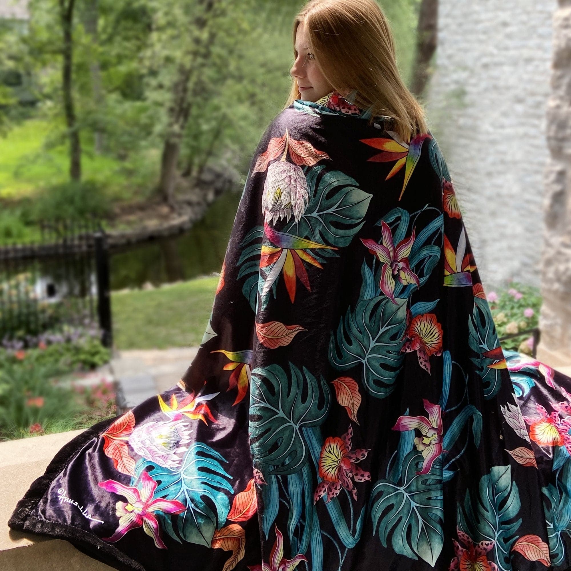 Printed Plush Throw - 3305