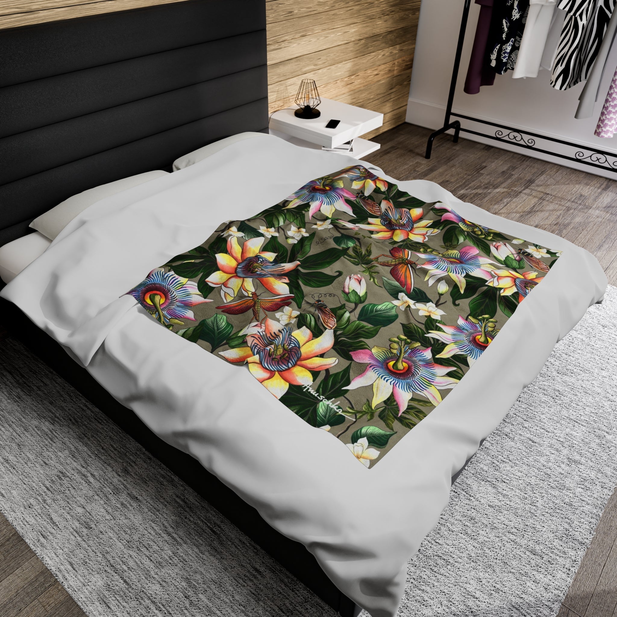 Floral Passion Velveteen Plush Blanket