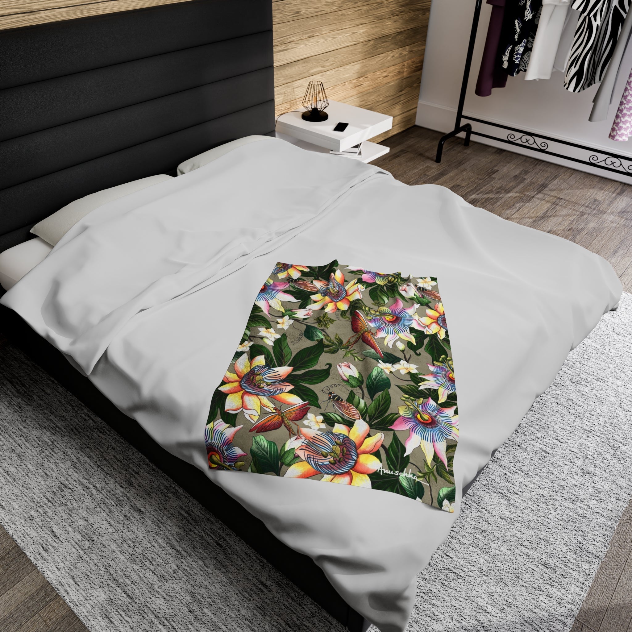 Floral Passion Velveteen Plush Blanket