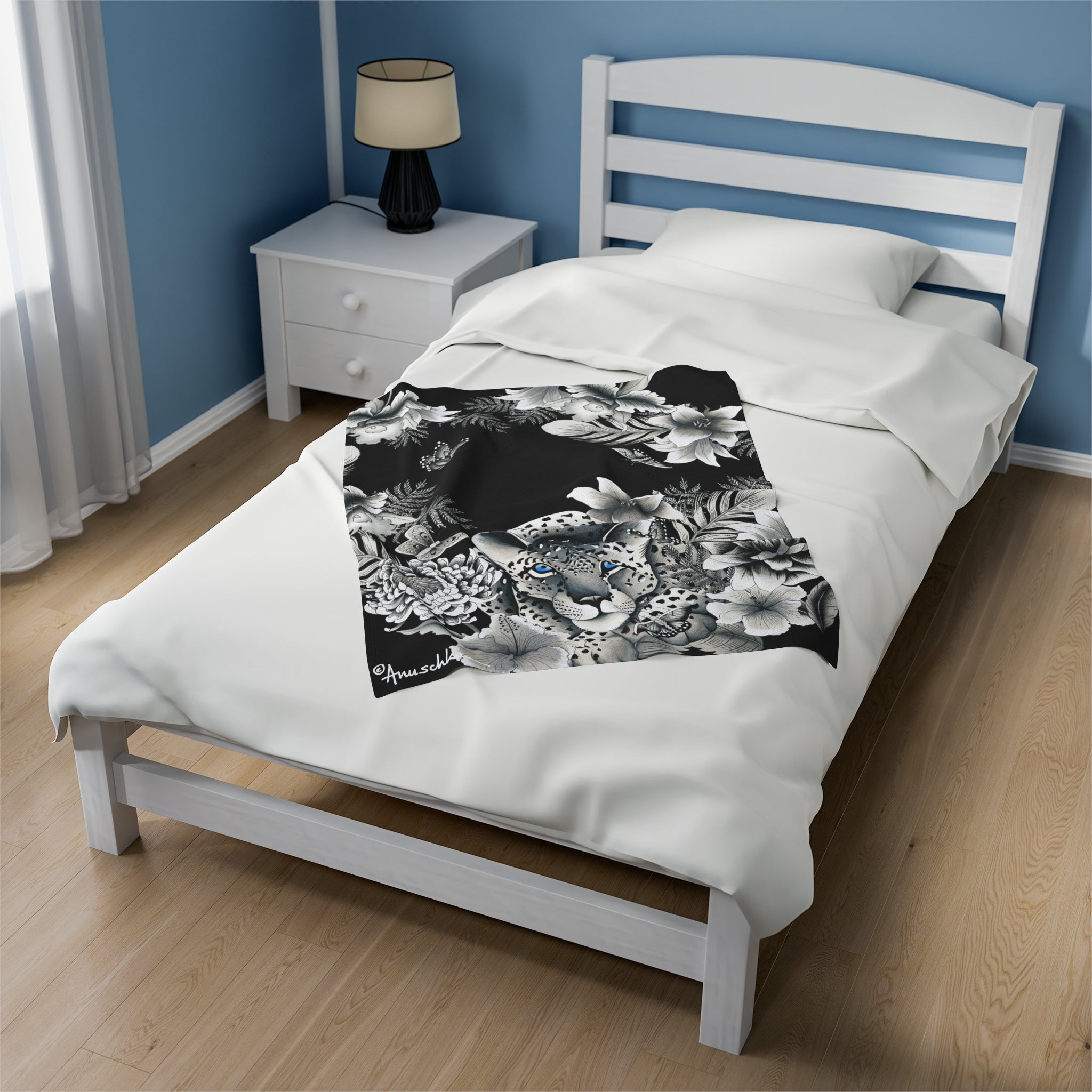 Cleopatra's Leopard Velveteen Plush Blanket