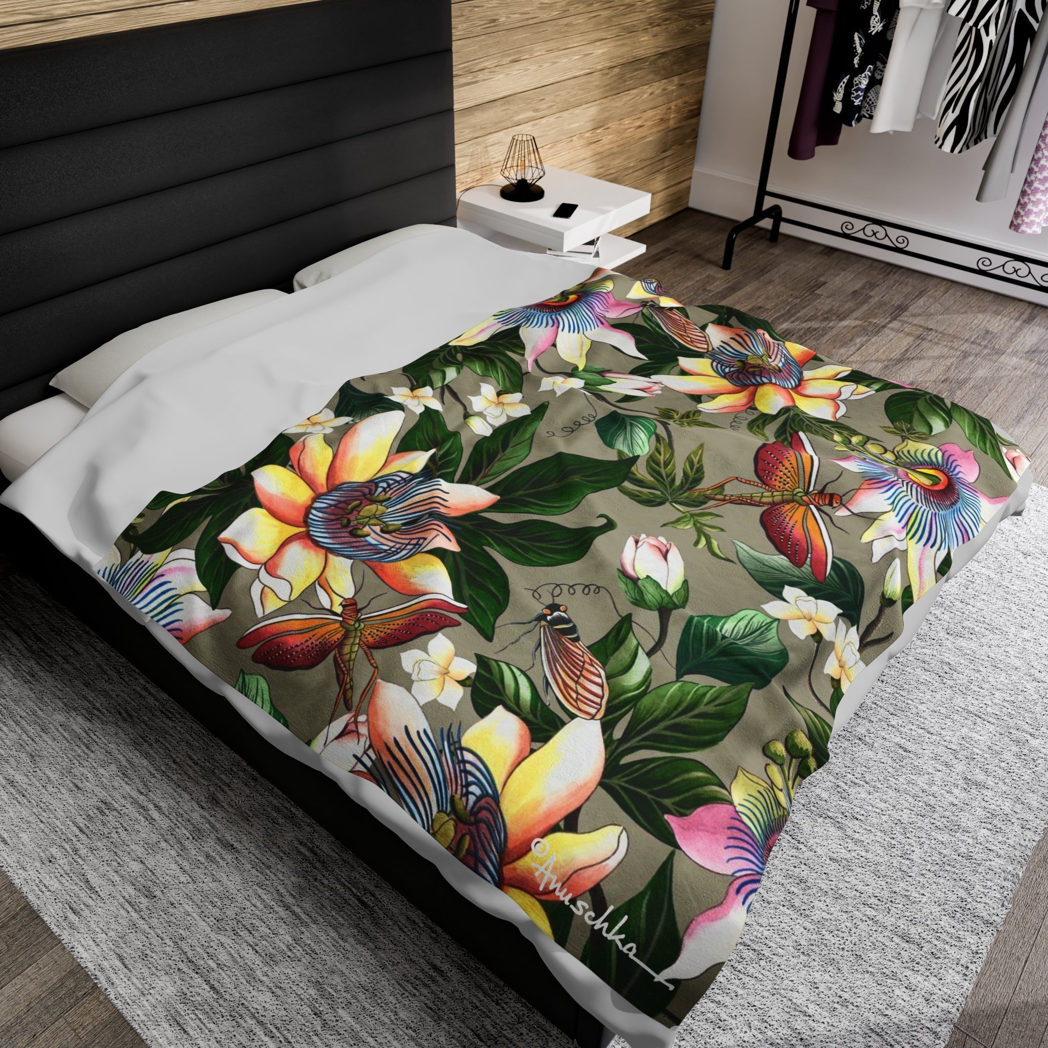 Floral Passion Velveteen Plush Blanket