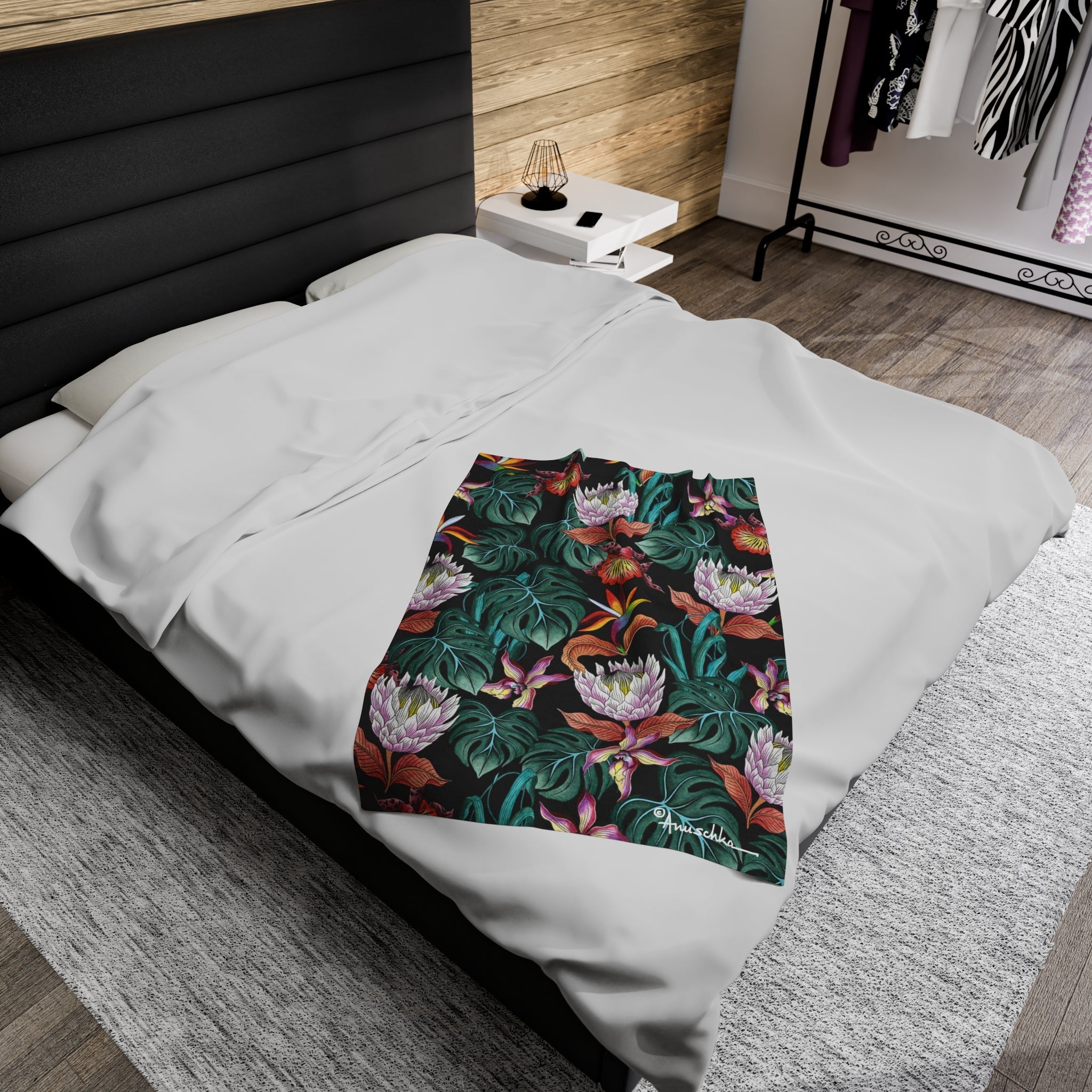 Island Escape Black Velveteen Plush Blanket