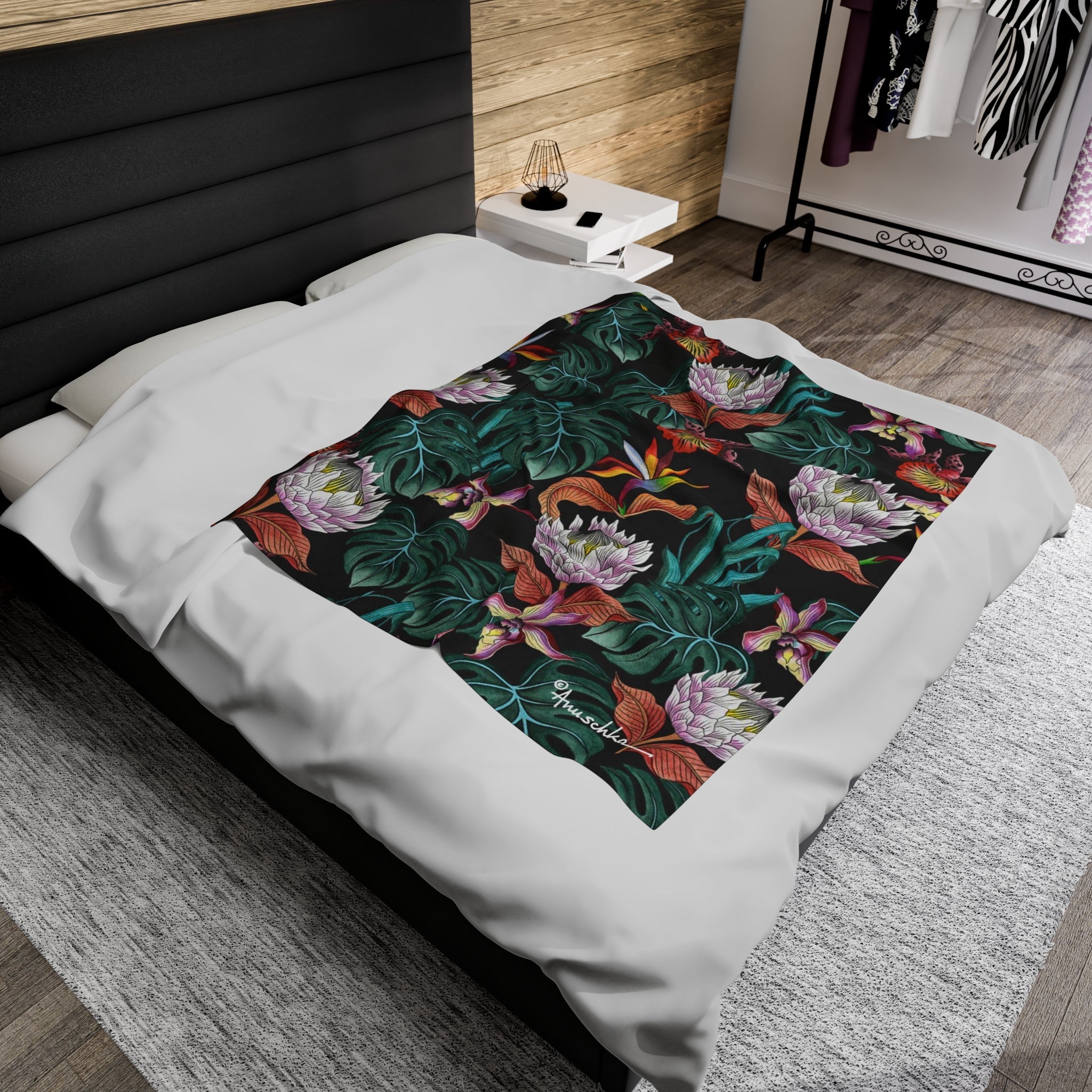 Island Escape Black Velveteen Plush Blanket