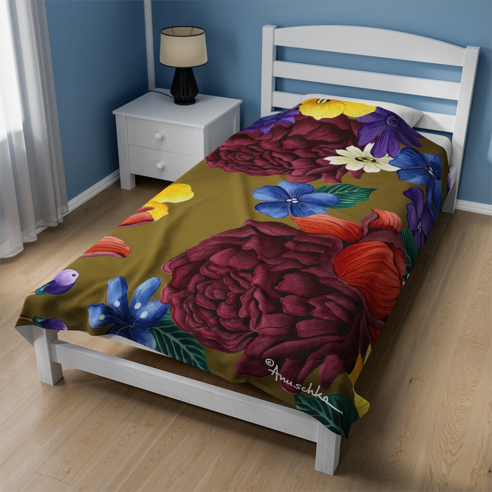 Dreamy Floral Velveteen Plush Blanket