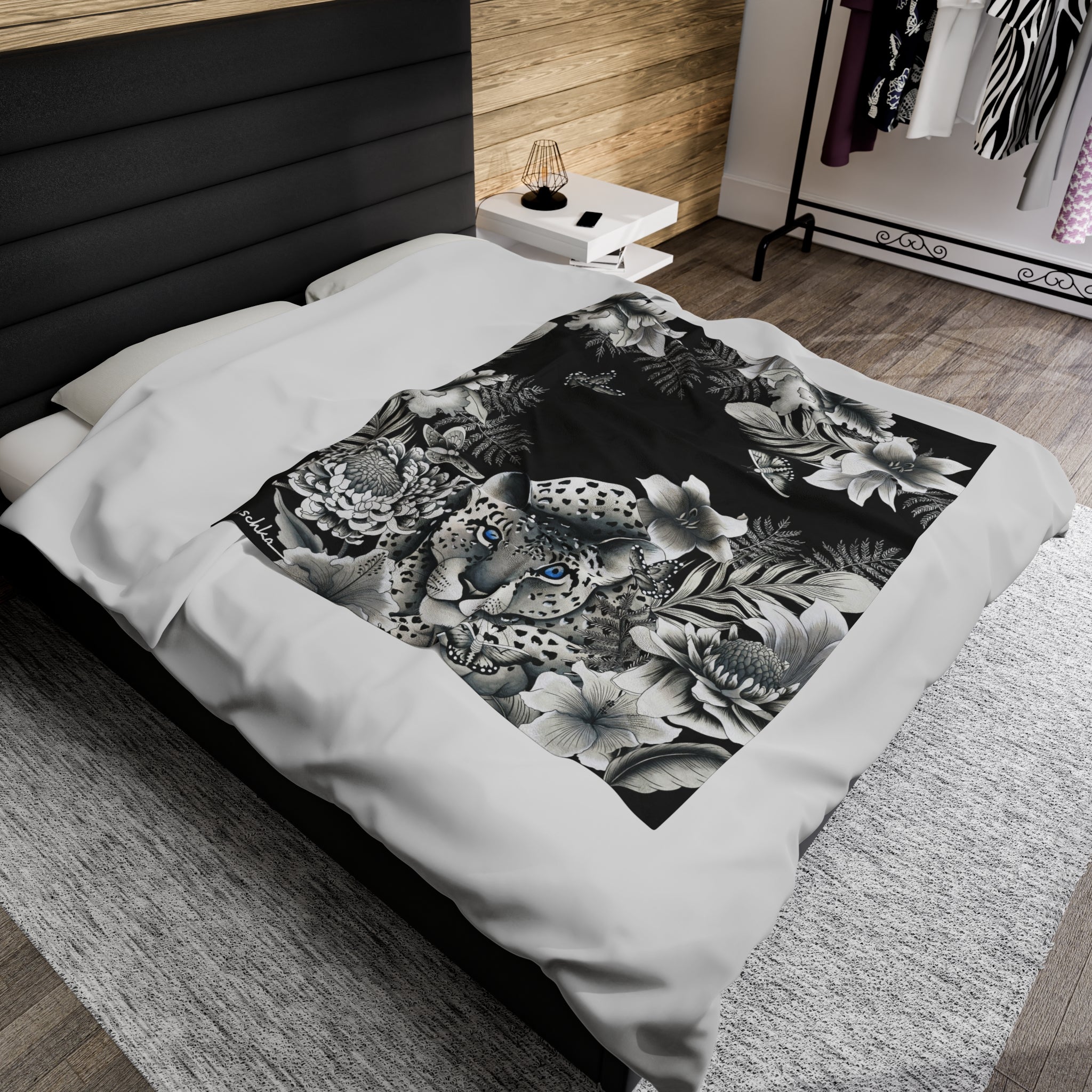 Cleopatra's Leopard Velveteen Plush Blanket